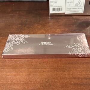 Girlactik The Essential Palette